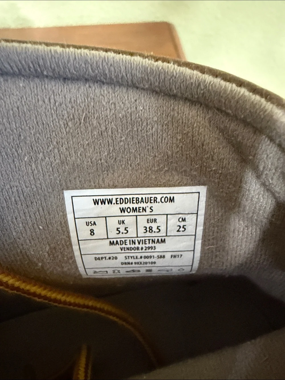 Eddie Bauer durable rubber